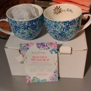 Floral tea or coffee mugs